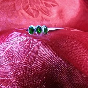 Oval Russian Chrome Diopside 💍
